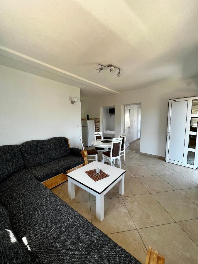 Apartments Apartmani Bojana Utjeha Dış mekan fotoğraf